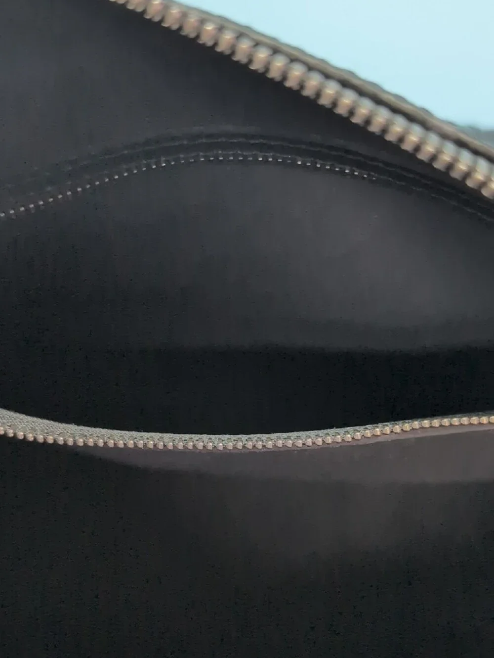 Louis Vuitton Keepall  Bandoulièr Monogram Duffel Bag w Removable Strap Black